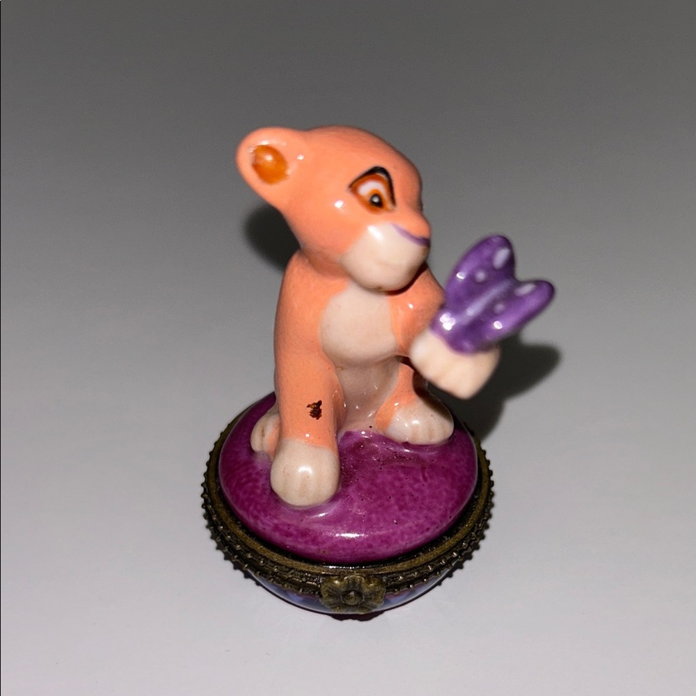 Vintage 1990’s hand painted ceramic LionKing 2 “Kiara”  Ocean Spray trinket box